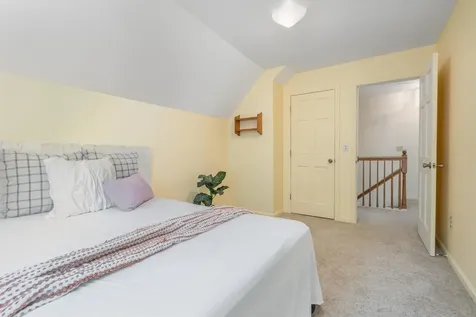 25 Meeting House Hill Road Deerfield NH 03037