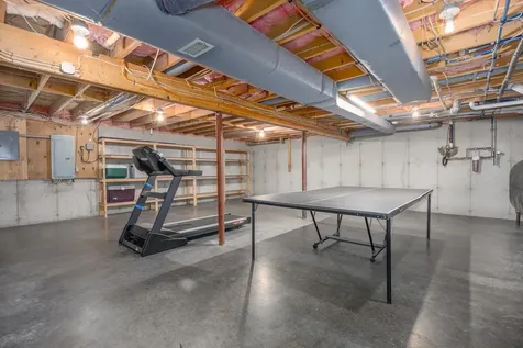 25 Meeting House Hill Road Deerfield NH 03037