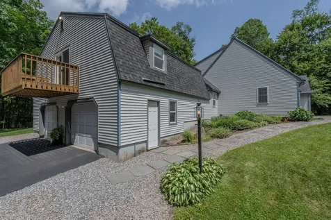 25 Meeting House Hill Road Deerfield NH 03037