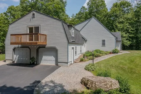 25 Meeting House Hill Road Deerfield NH 03037