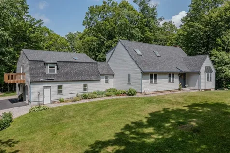 25 Meeting House Hill Road Deerfield NH 03037