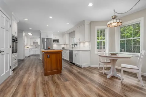 25 Meeting House Hill Road Deerfield NH 03037