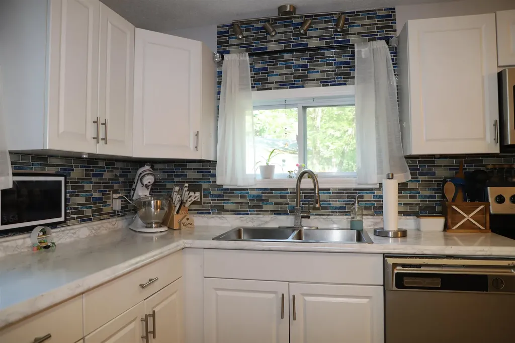 32 Sugar Maple Drive Dummerston VT 05346