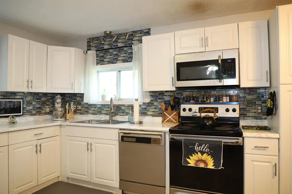 32 Sugar Maple Drive Dummerston VT 05346