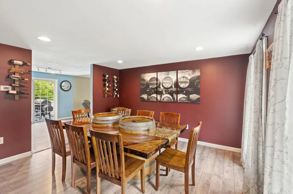 28 Mammoth Road Londonderry NH 03053