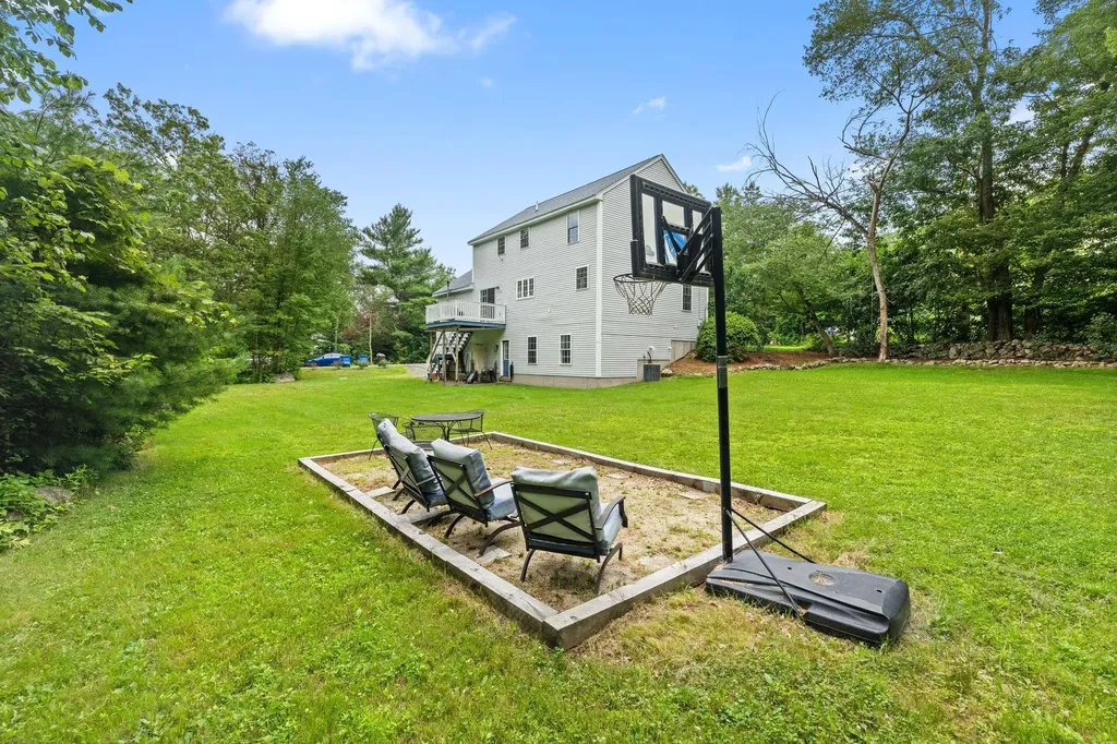 28 Mammoth Road Londonderry NH 03053