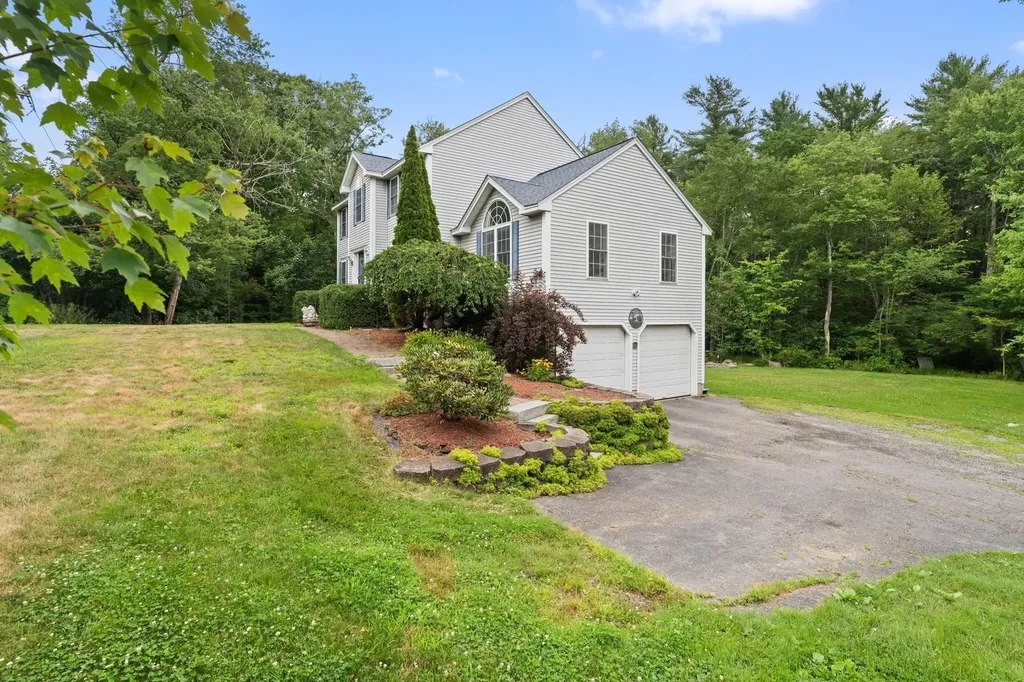 28 Mammoth Road Londonderry NH 03053