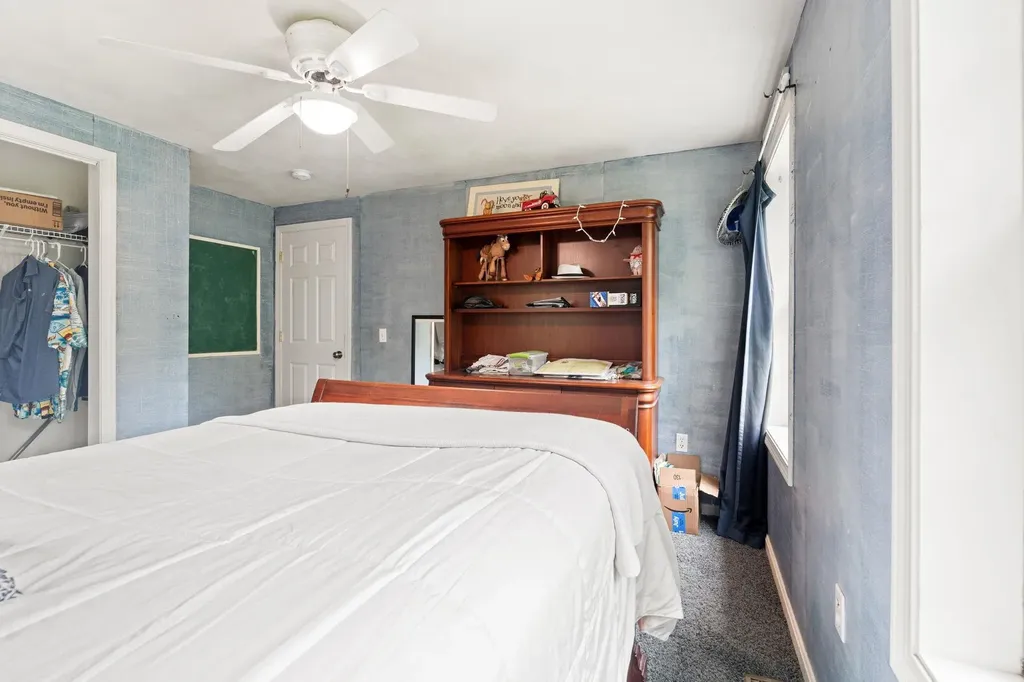 28 Mammoth Road Londonderry NH 03053