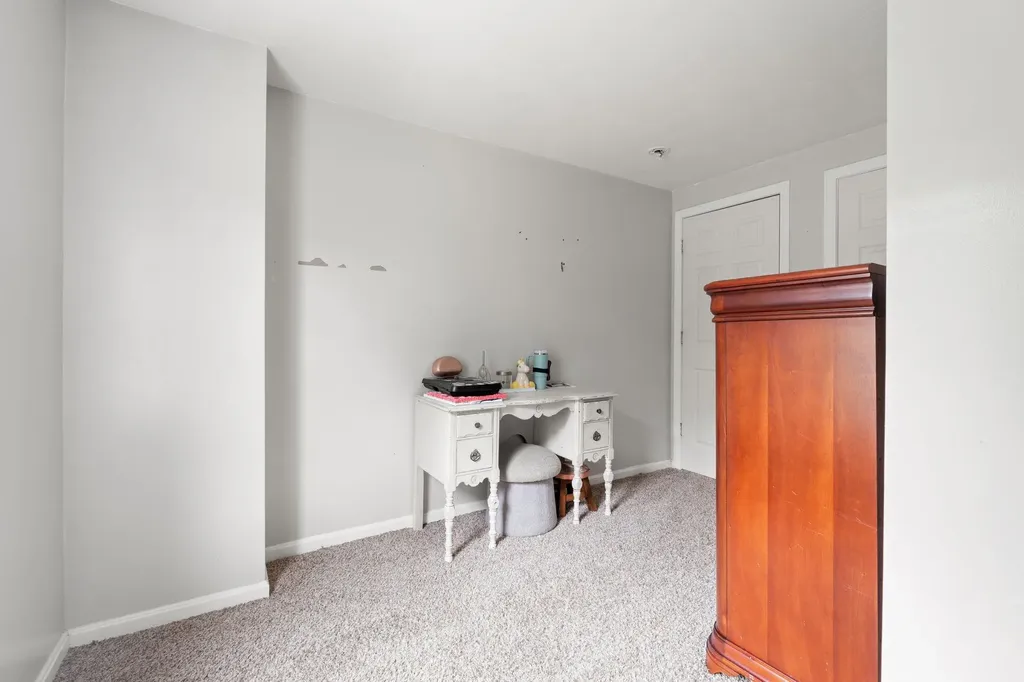 28 Mammoth Road Londonderry NH 03053