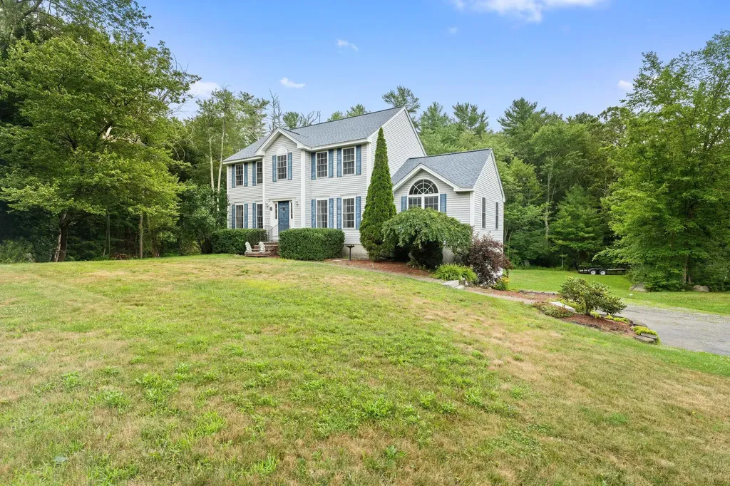 28 Mammoth Road Londonderry NH 03053