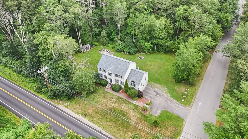 28 Mammoth Road Londonderry NH 03053