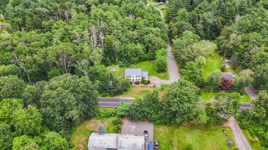 28 Mammoth Road Londonderry NH 03053