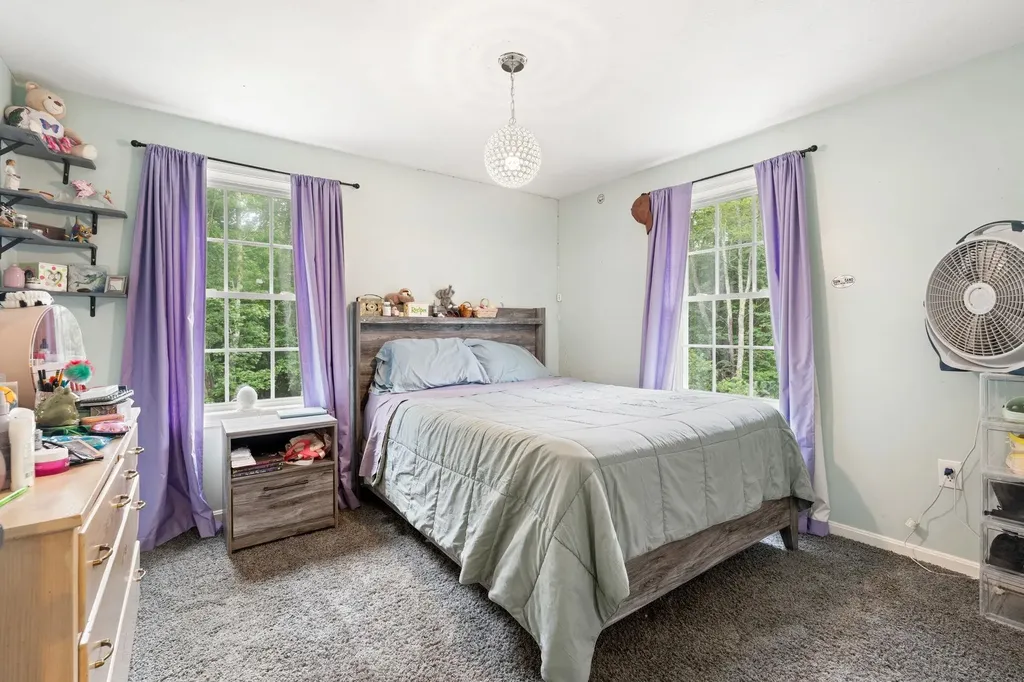 28 Mammoth Road Londonderry NH 03053