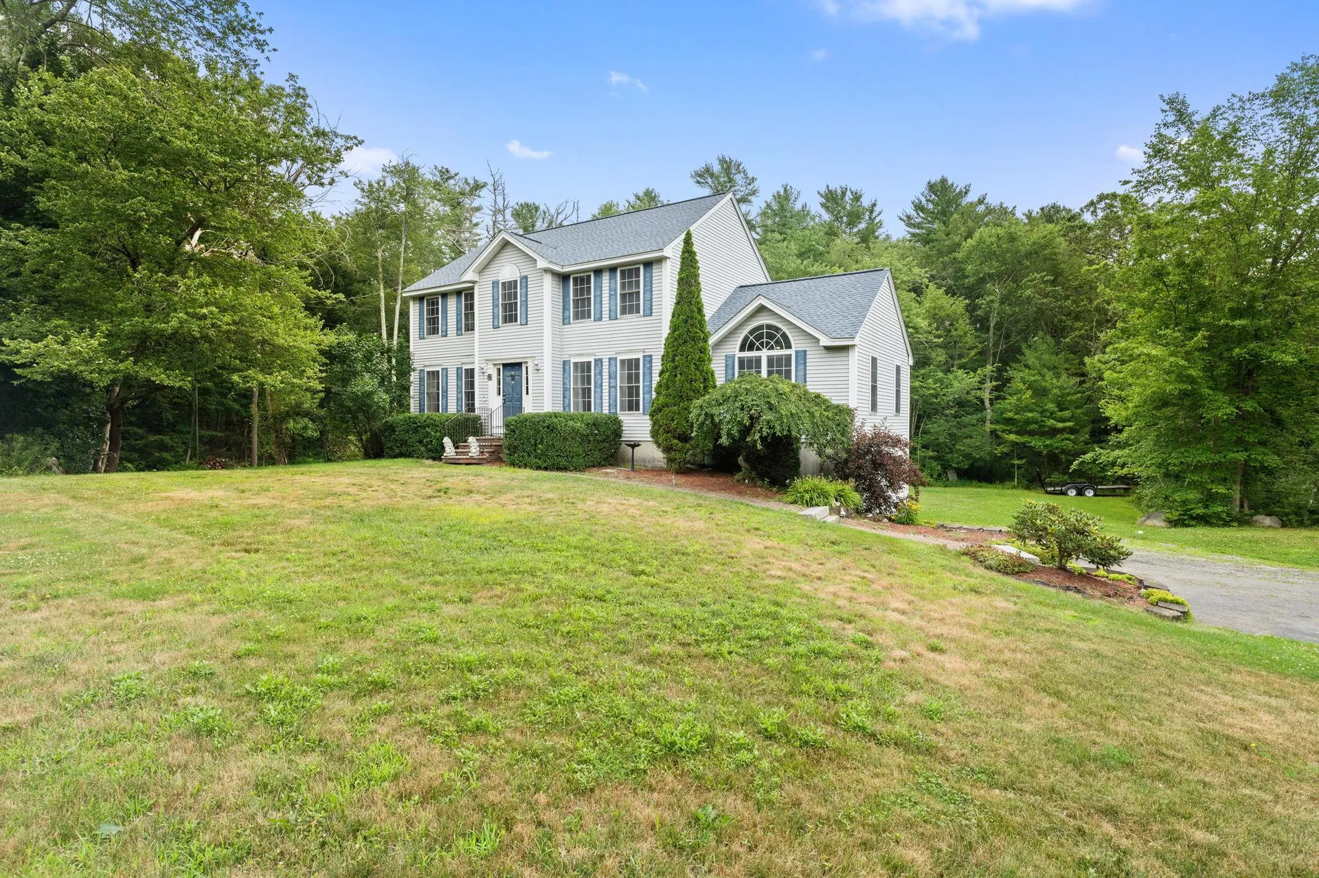 28 Mammoth Road Londonderry NH 03053