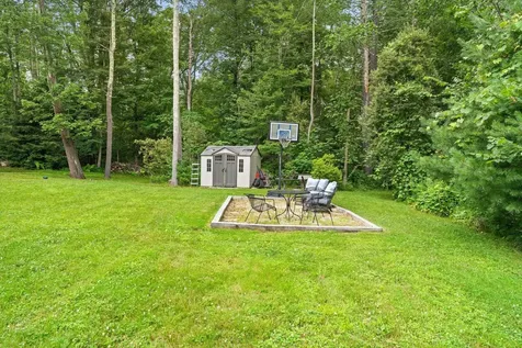 28 Mammoth Road Londonderry NH 03053