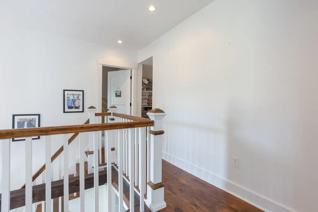 77 Broad Street Hollis NH 03049