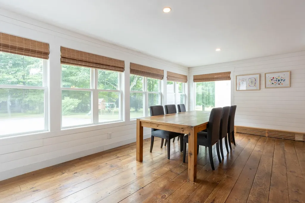 77 Broad Street Hollis NH 03049