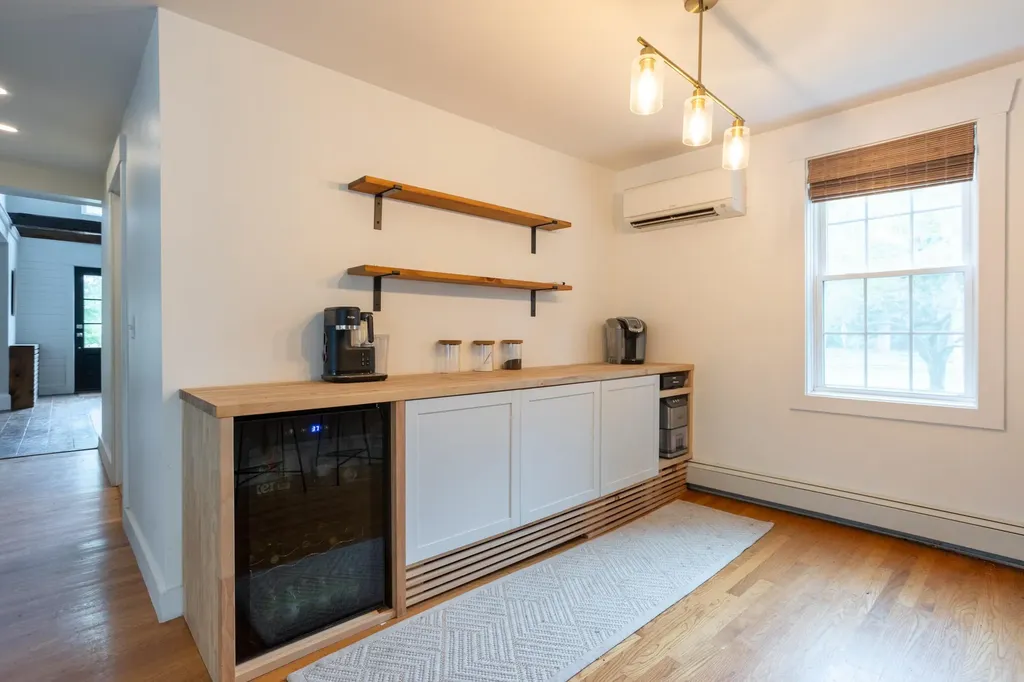 77 Broad Street Hollis NH 03049