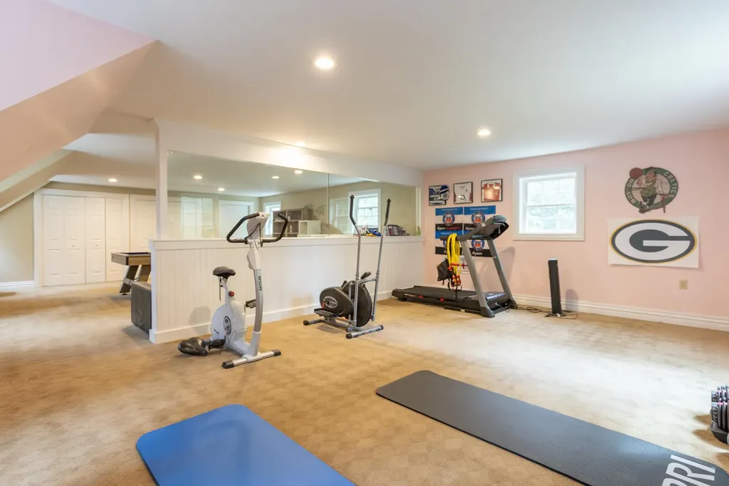 77 Broad Street Hollis NH 03049