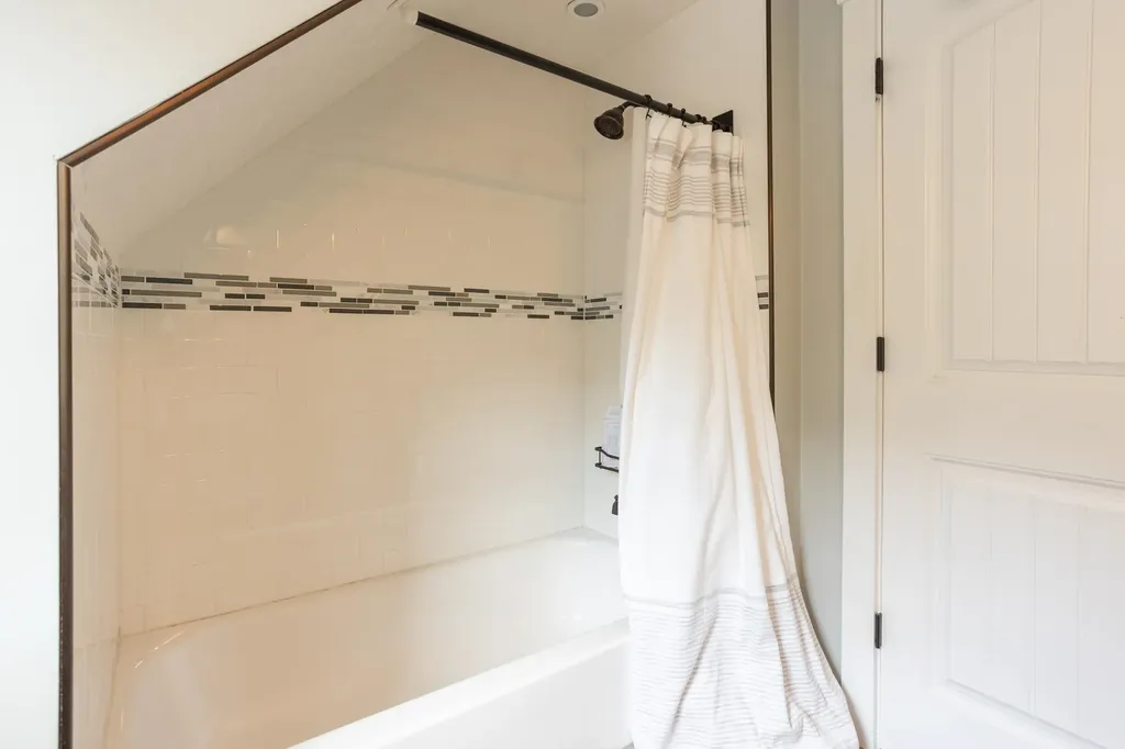 77 Broad Street Hollis NH 03049