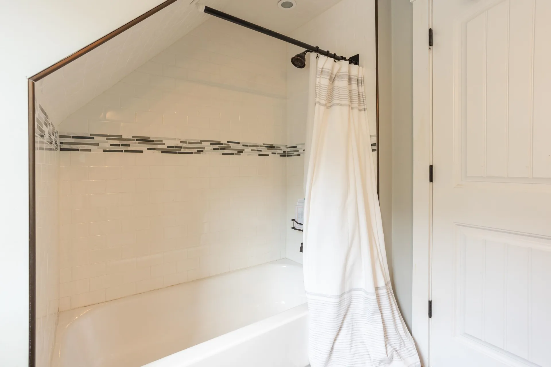 77 Broad Street Hollis NH 03049