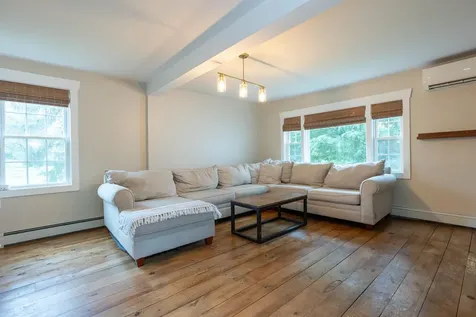 77 Broad Street Hollis NH 03049