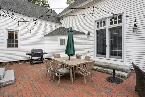 77 Broad Street Hollis NH 03049