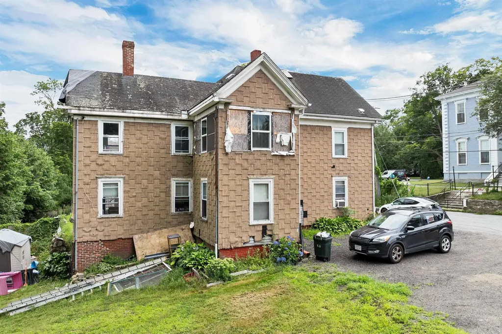 19 Prospect Street Amesbury MA 01913