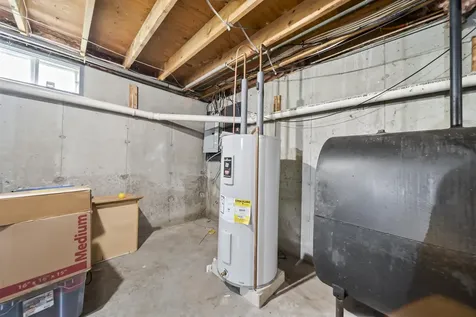 35 Melody Lane Hillsborough NH 03244