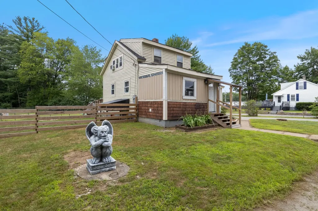 7 Flagg Road Rochester NH 03839