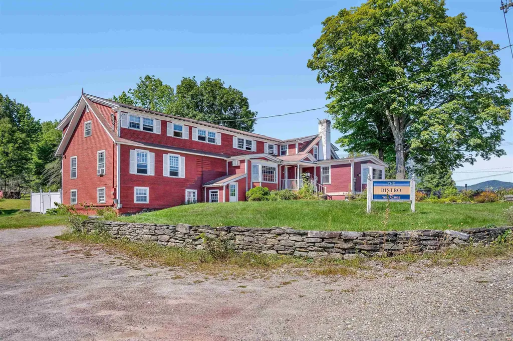 14 Barrows Road Stowe VT 05672