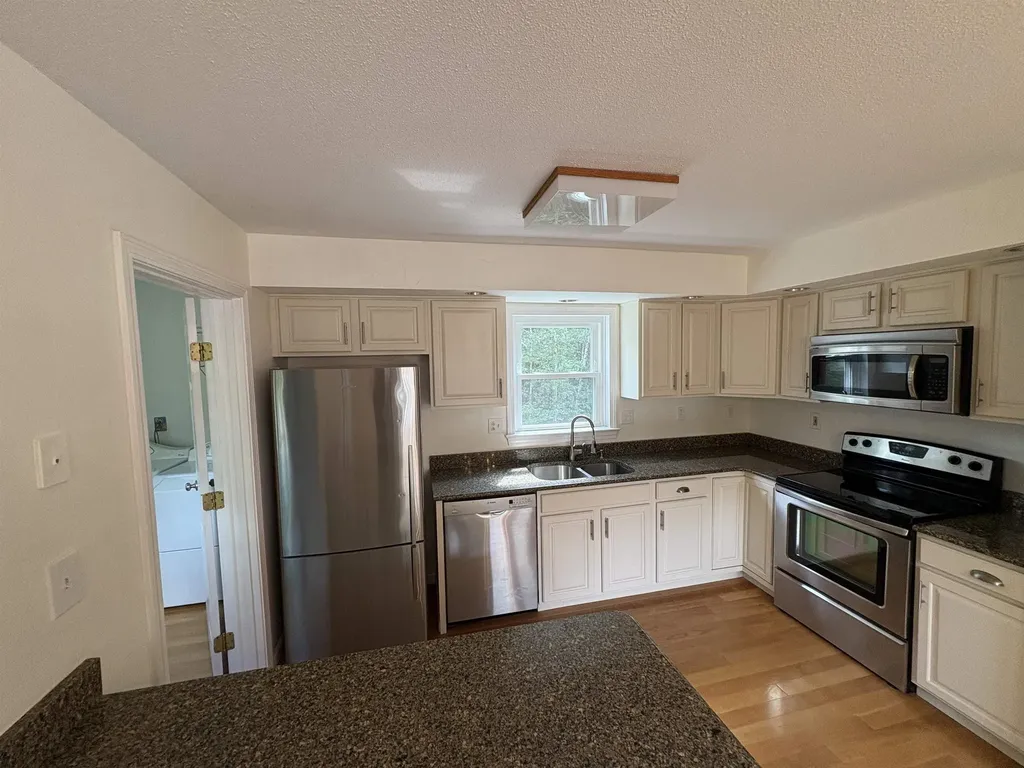 2 Walnut Circle Merrimack NH 03054