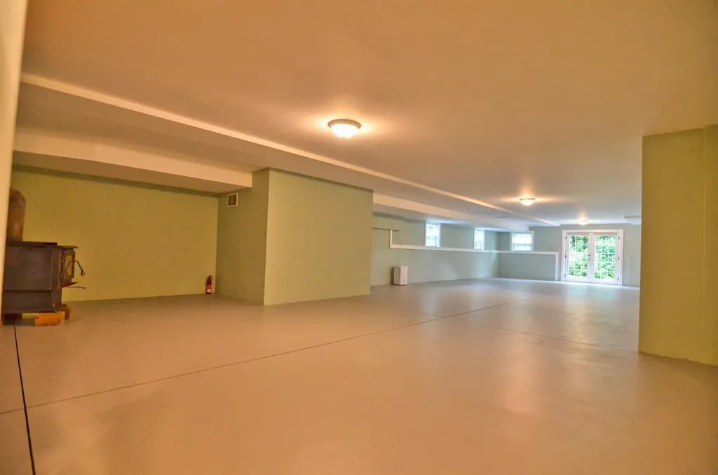 105 Flaghole Road Andover NH 03216