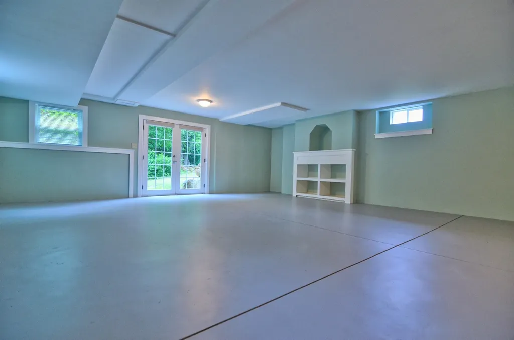 105 Flaghole Road Andover NH 03216