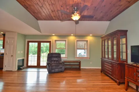105 Flaghole Road Andover NH 03216