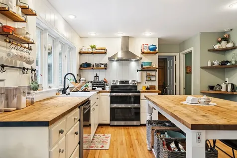 59 Jamie Drive Hartford VT 05088