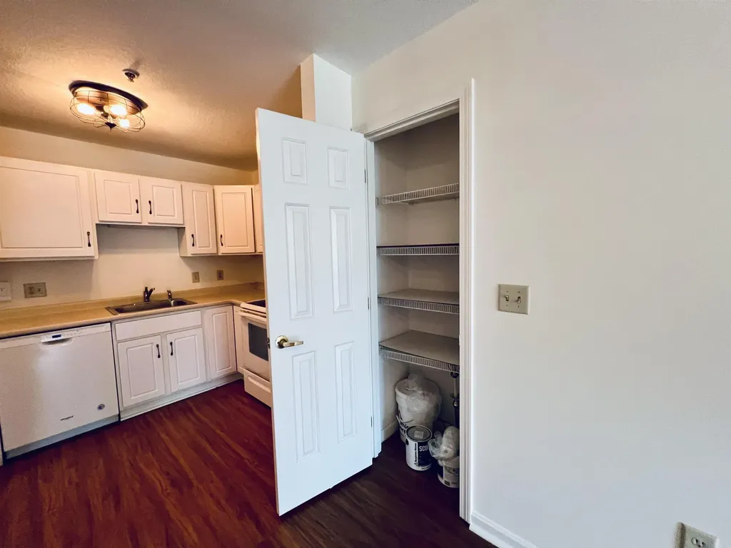 15 Lovell Street Nashua NH 03060