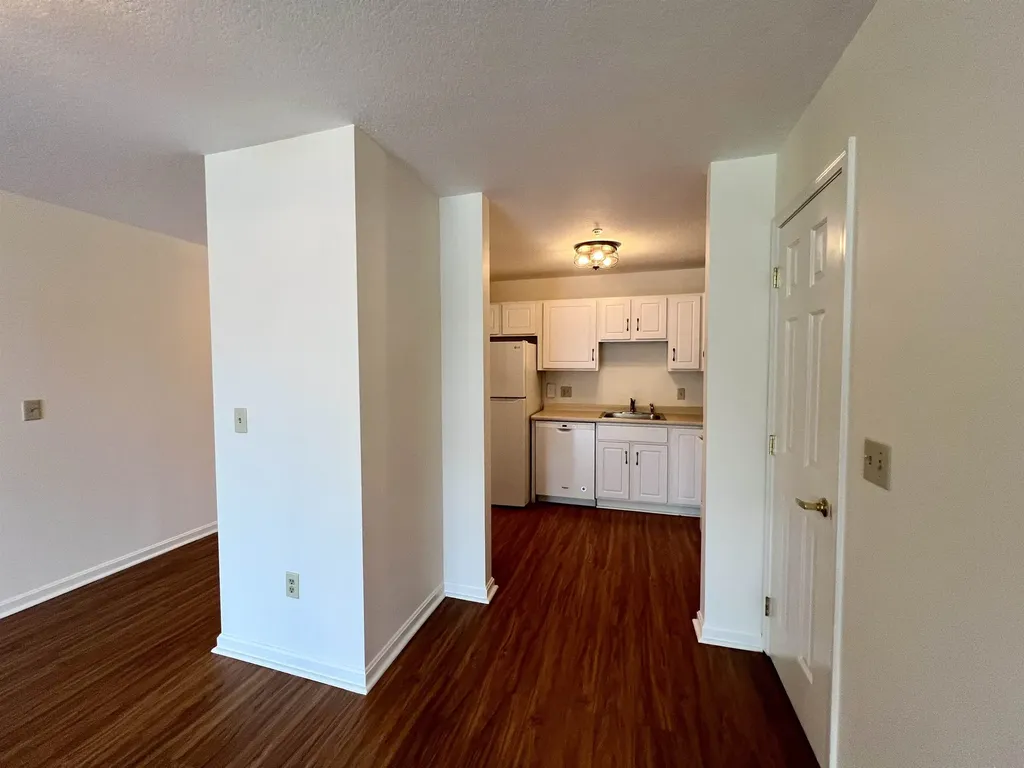 15 Lovell Street Nashua NH 03060