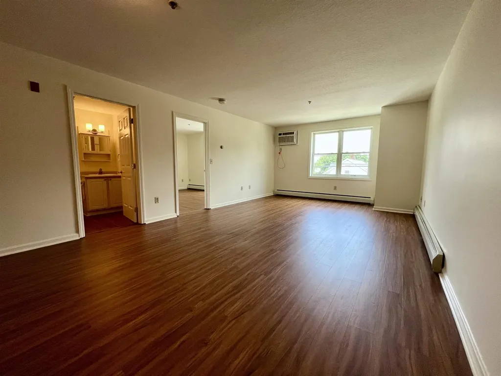 15 Lovell Street Nashua NH 03060