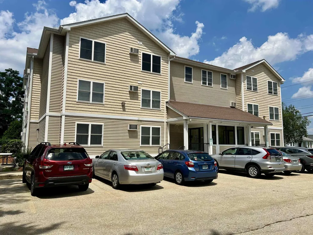 15 Lovell Street Nashua NH 03060