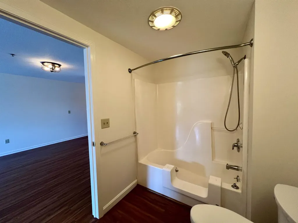 15 Lovell Street Nashua NH 03060