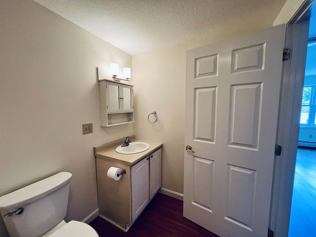 15 Lovell Street Nashua NH 03060