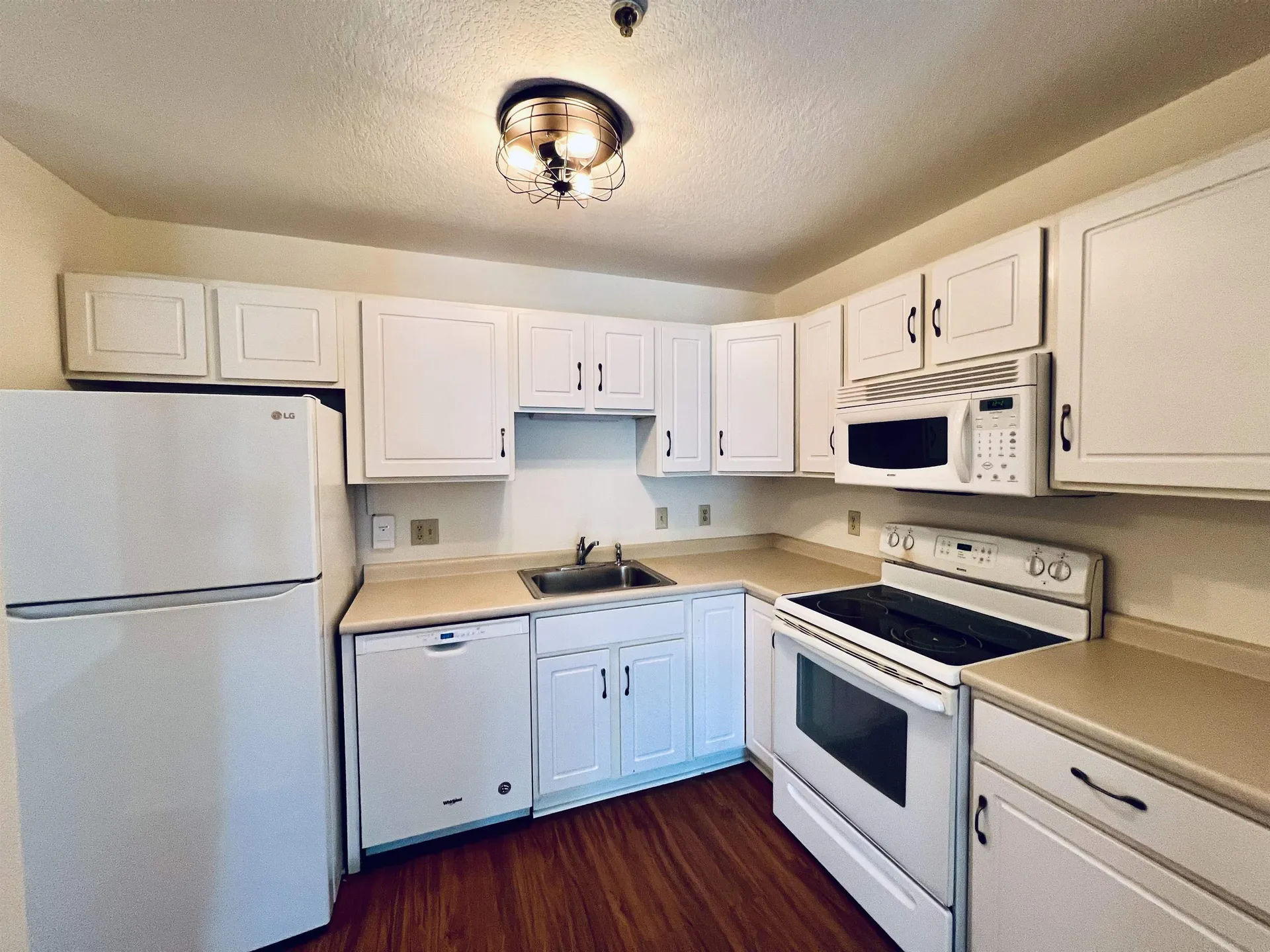 15 Lovell Street Nashua NH 03060