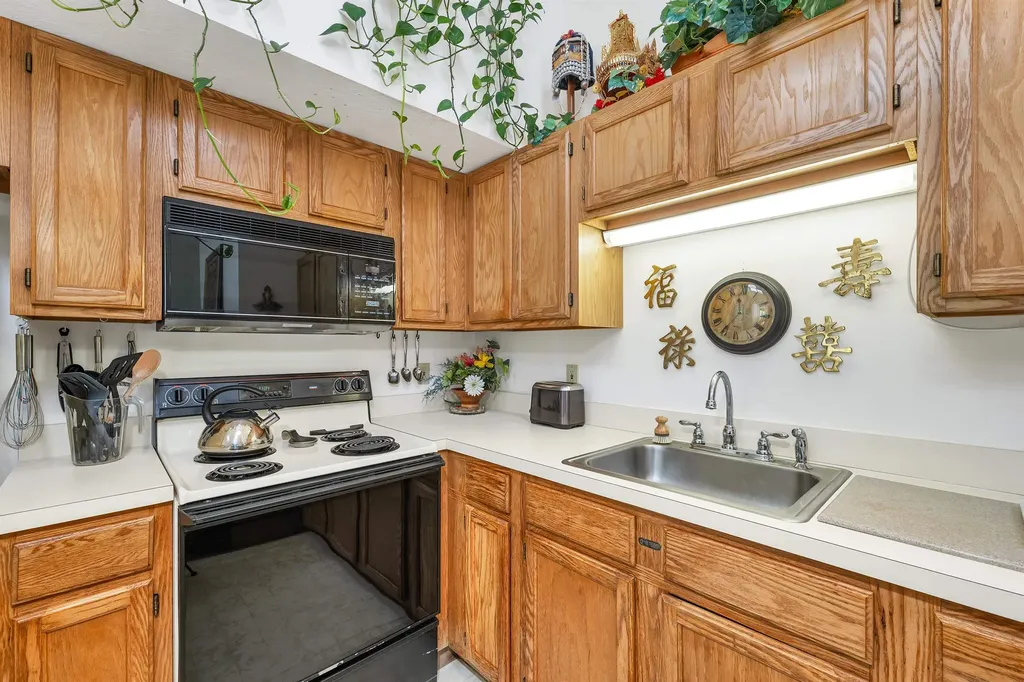 55 Tenney Mountain Road Plymouth NH 03264