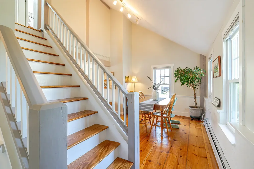 17 Wiggin Street Concord NH 03301