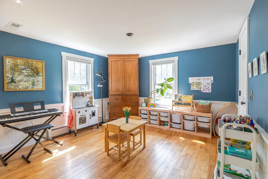 17 Wiggin Street Concord NH 03301