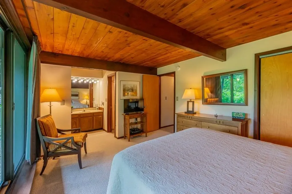 12 Murray Hill Heights Road Manchester VT 05255