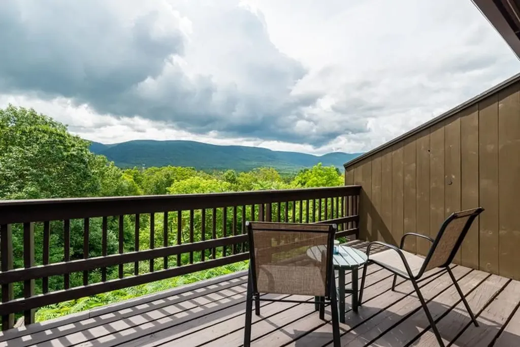 12 Murray Hill Heights Road Manchester VT 05255