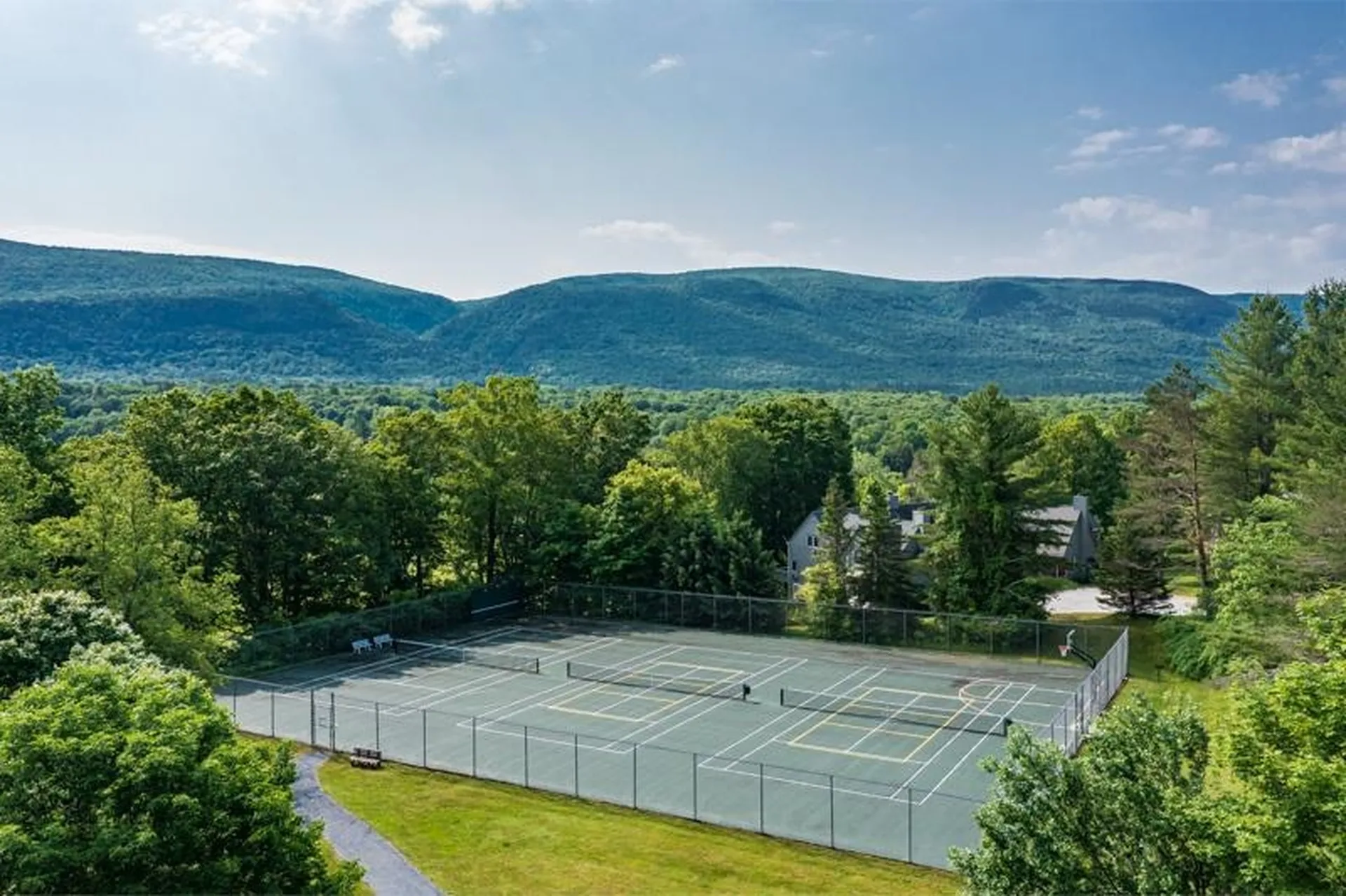 12 Murray Hill Heights Road Manchester VT 05255