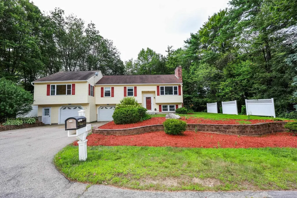 10 Waterville Drive Merrimack NH 03054